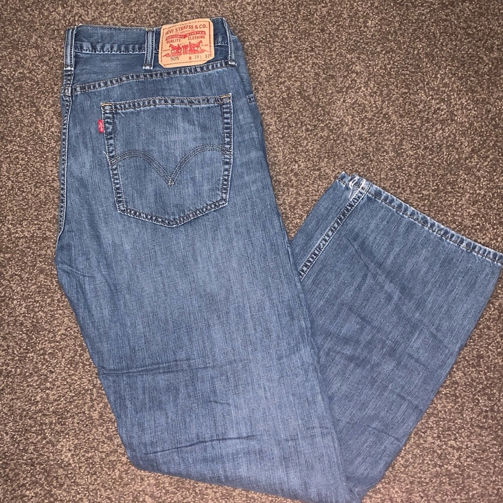 Levi's. Mens.